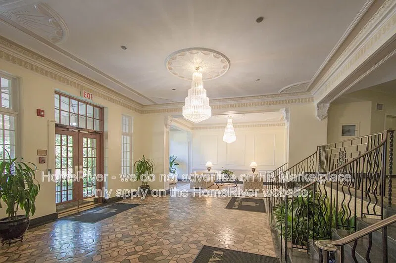 1 bed, 1.0 bath, 595 sqft, $2,100 — Photo 4