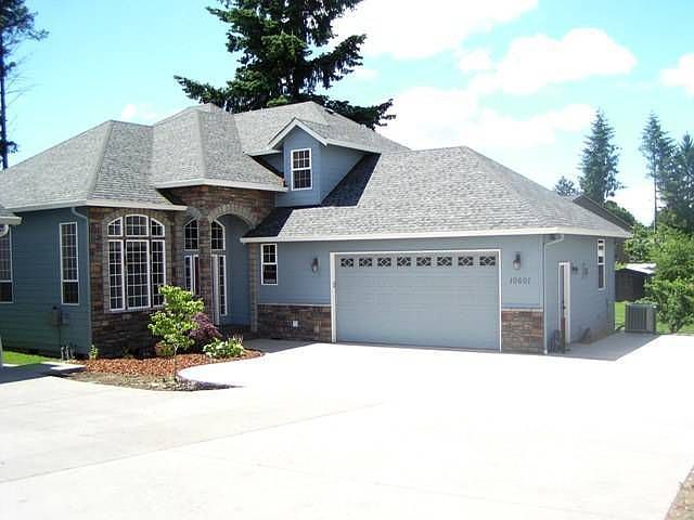 1st image of 10601 NE 78th St