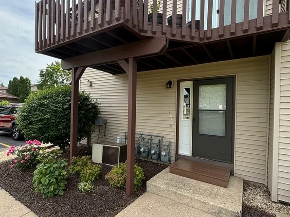 1811 Kerrybrook Ct #1811, Sycamore, IL 60178