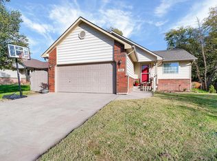 721 S Westview Cir, Andover, KS 67002