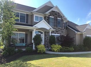 5347 Holly Glen Ct, Clarence, NY 14031 | MLS #B1504356 | Zillow