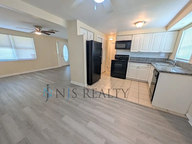 3814 Linkwood St — Photo 4