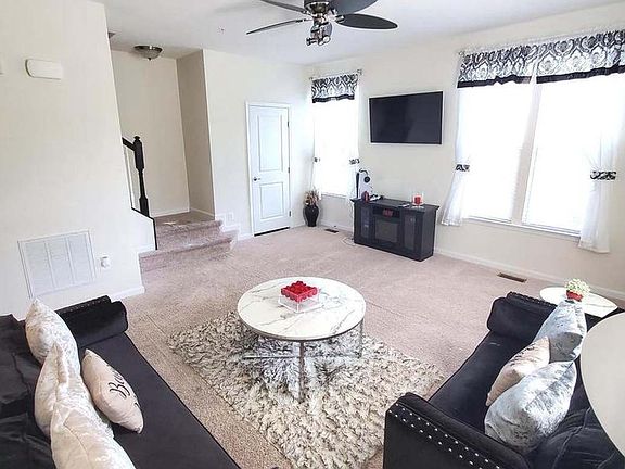 5th image of 5409 Doubleday Ln
