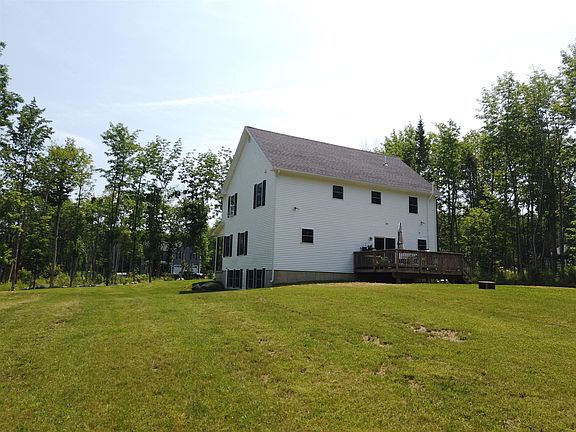 4th image of 435 Chestnut Ln