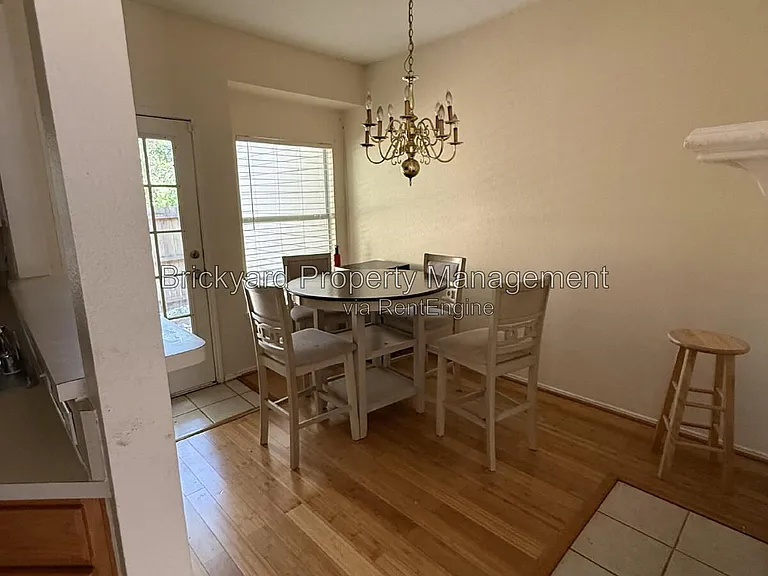 3944 Brandon Park Dr — Photo 7