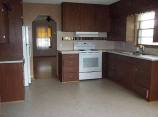 12 N Douglas Ave, Carlos, MN 56319