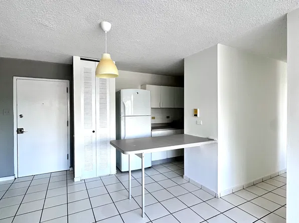 210 Avenida Jose Oliver Condominio New Center Plz, San Juan, PR
