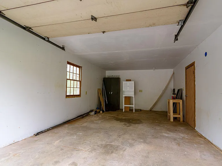 19 Stagecoach Rd — Photo 7