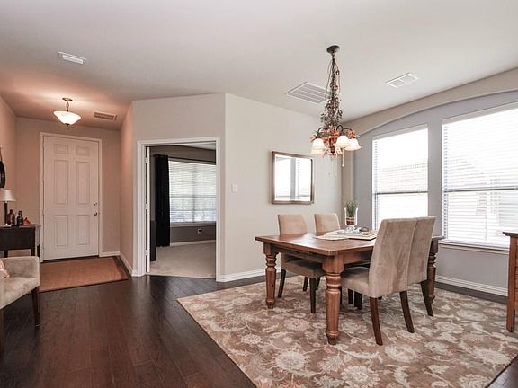 4th image of 3012 Mosswood Dr