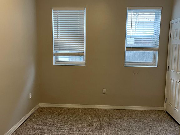 5th image of 909 S 21st St #1
