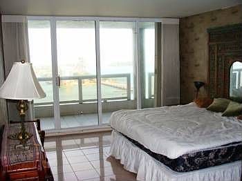 3rd image of 1717 N Bayshore Dr APT 2332