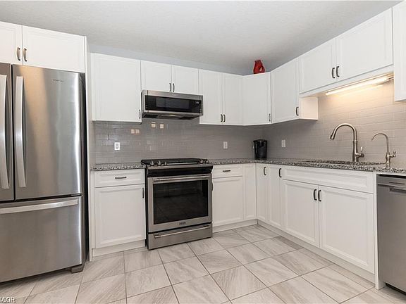 5th image of 108 Stephenson Way