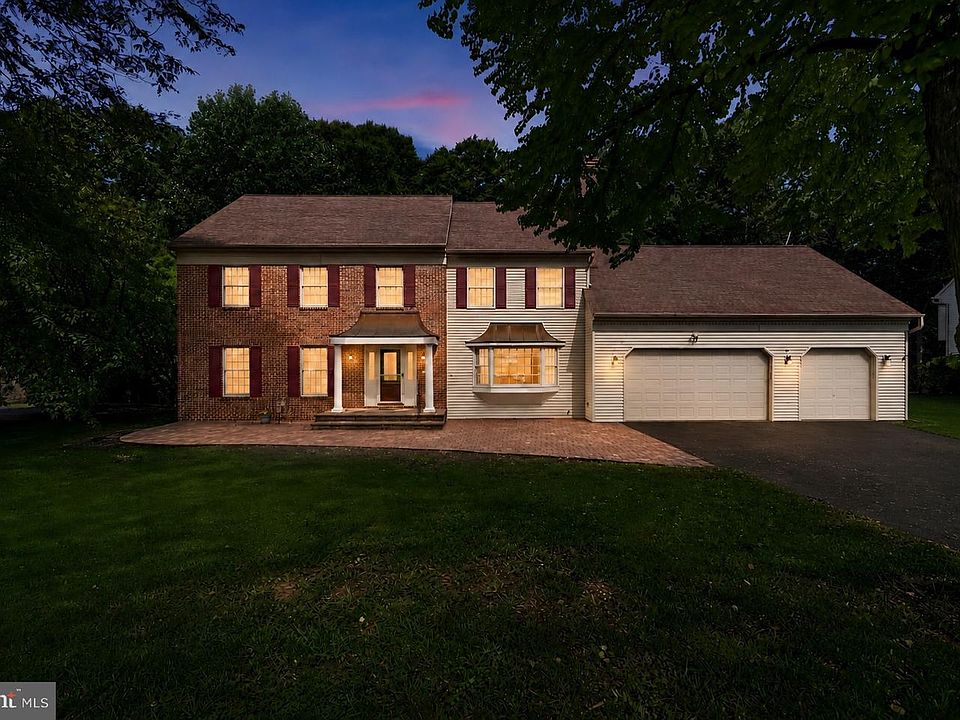 1st image of 24 Auspice Cir