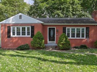 1718 Zarker Rd, Lancaster, PA 17601