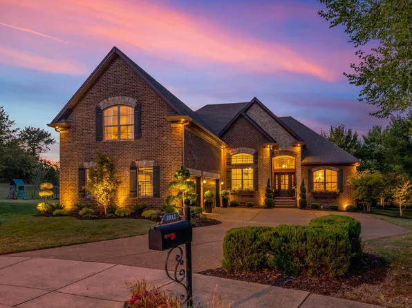 1012 Broughton Pl, Gallatin, TN 37066