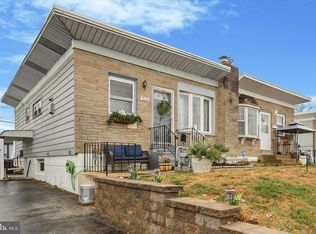 213 Hoffman Rd, Ridley Park, PA 19078