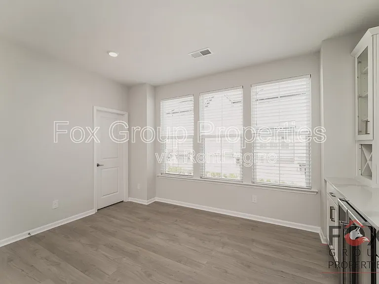 908 Mary Max Dr — Photo 26