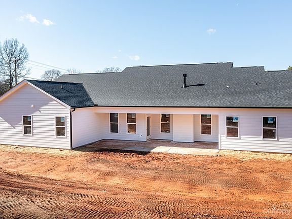 5th image of 106 Atwell Dr