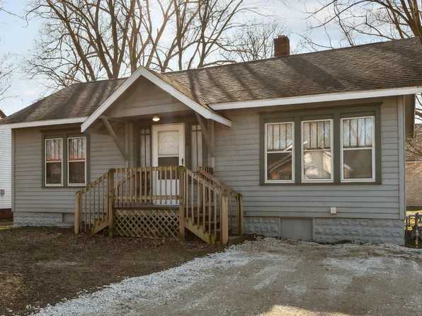 1318 Monroe St, Benton Harbor, MI 49022