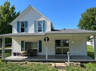 903 E Center St, Paxton, IL 60957