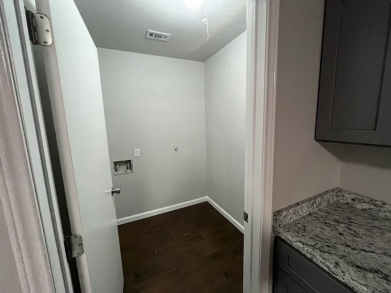 2826 Fisher Field Dr — Photo 6