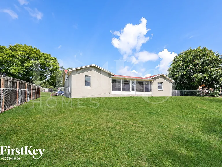 1005 Edmund Ave — Photo 14