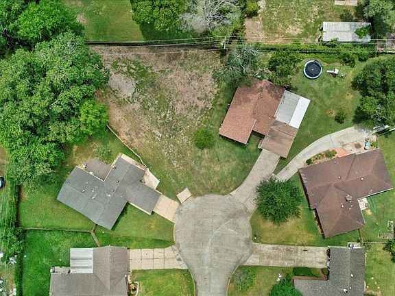 5th image of 510 Devon Dr