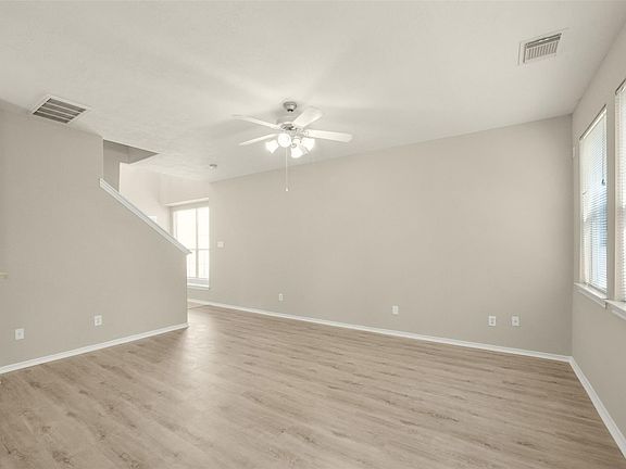5th image of 171 N Burberry Park Cir