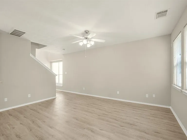 171 N Burberry Park Cir — Photo 5