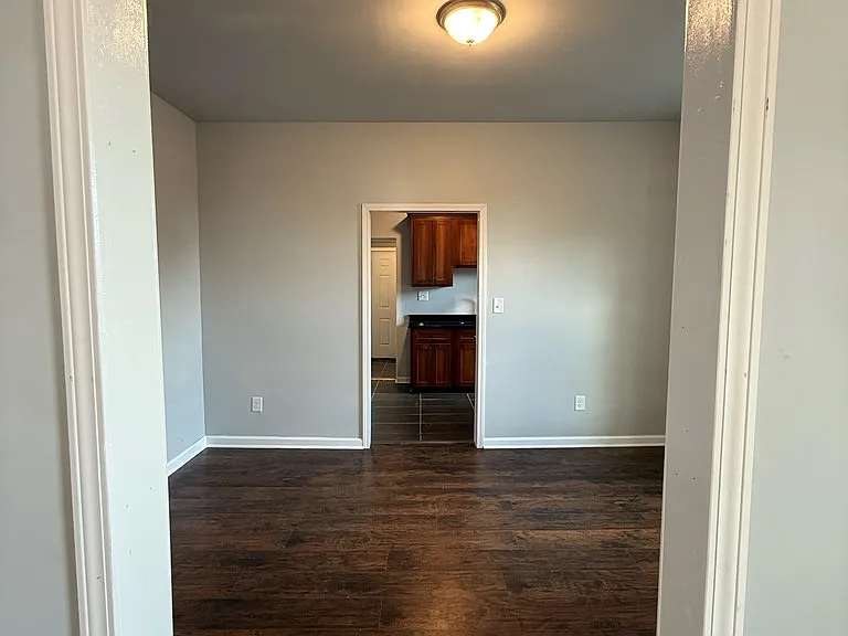 312 Kingston Ave NE — Photo 6