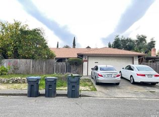 320 Honeysuckle Dr, Fairfield, CA 94533