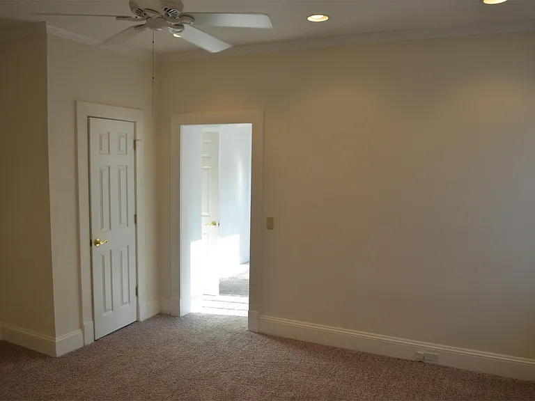 621 W Princess Anne Rd — Photo 9