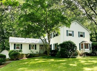 37 Cedar Dr, Allendale, NJ 07401