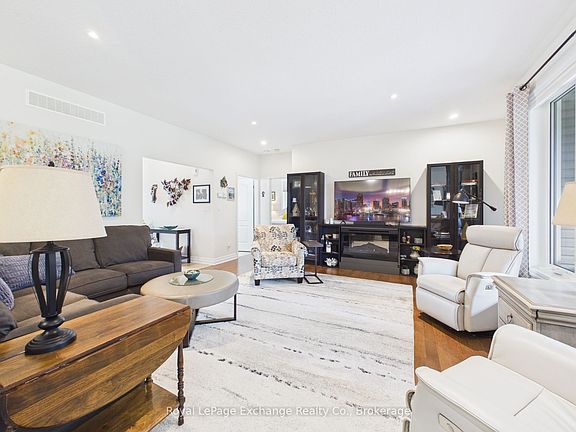 4th image of 206 Gregor Dr