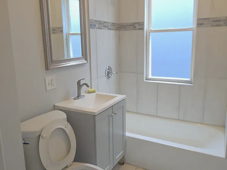 7117 S Wolcott Ave — Photo 4