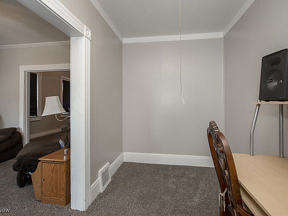 5th image of 4301 Marvin Ave