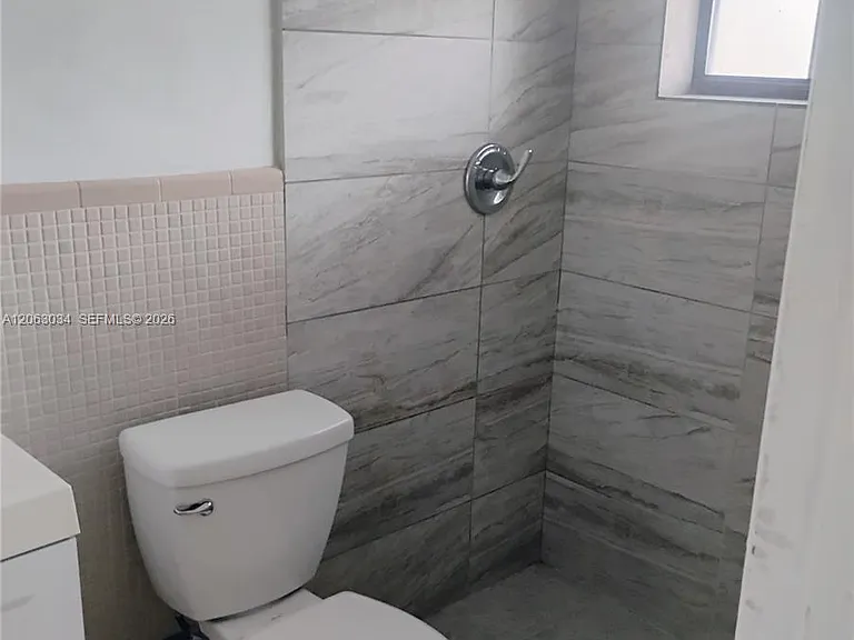 26 SW 6th Ave #1-2 — Photo 17