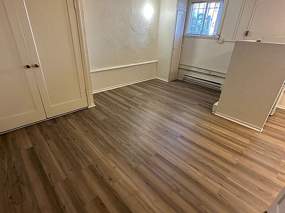 3rd image of 503 E Chestnut Ave #B-5