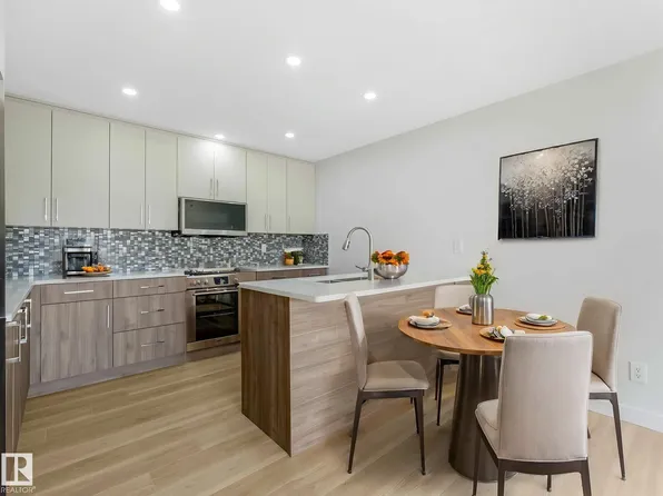 125 Marlborough Pl NW, Edmonton, AB T5T 1Y6