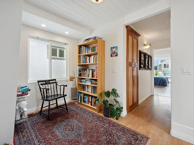 214 Walnut St — Photo 9