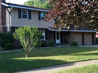 5085 Surf Dr NE, Rockford, MI 49341