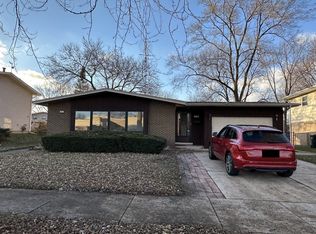 506 N Longwood Dr, Glenwood, IL 60425