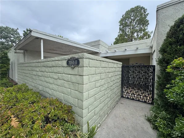2264 Via Puerta Unit B, Laguna Woods, CA 92637