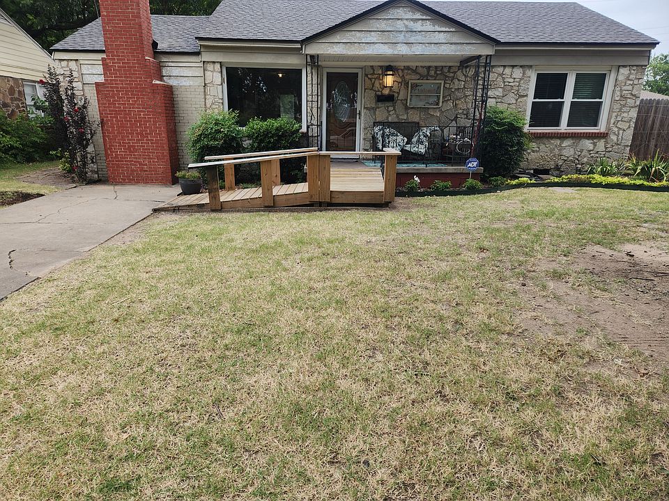 1st image of 309 W Johnson St