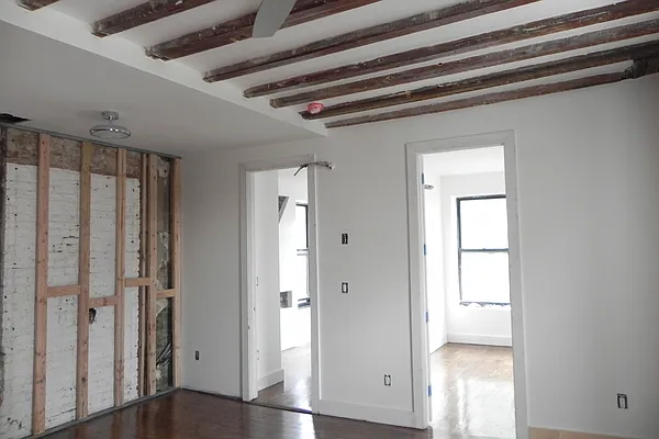 Rented by Bold New York | media 24