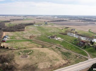 170 S California Rd, Pekin, IL 61554