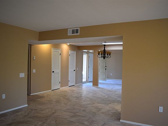 4th image of 10408 W Edgewood Dr