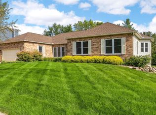 6913 Bowman Ln NE, Cedar Rapids, IA 52402