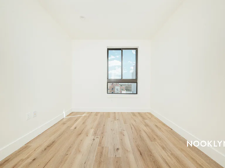 380 Grove St #3C — Photo 6