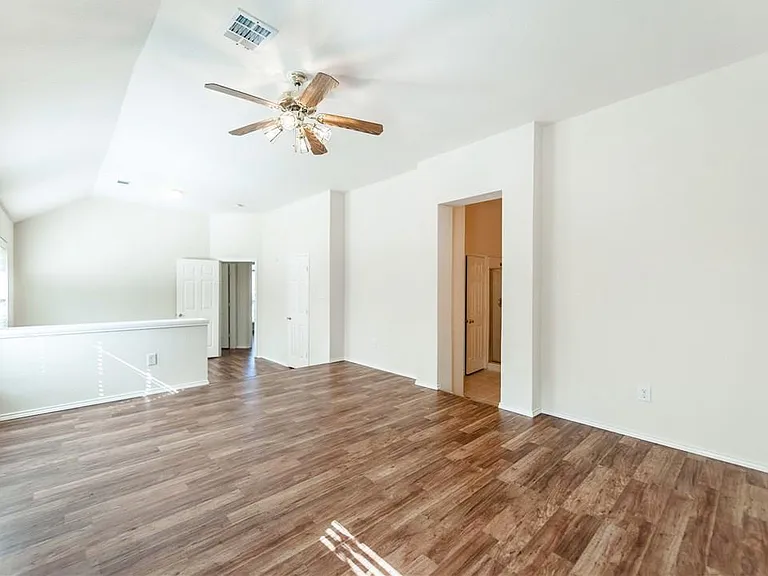 2424 Brycewood Ln — Photo 11